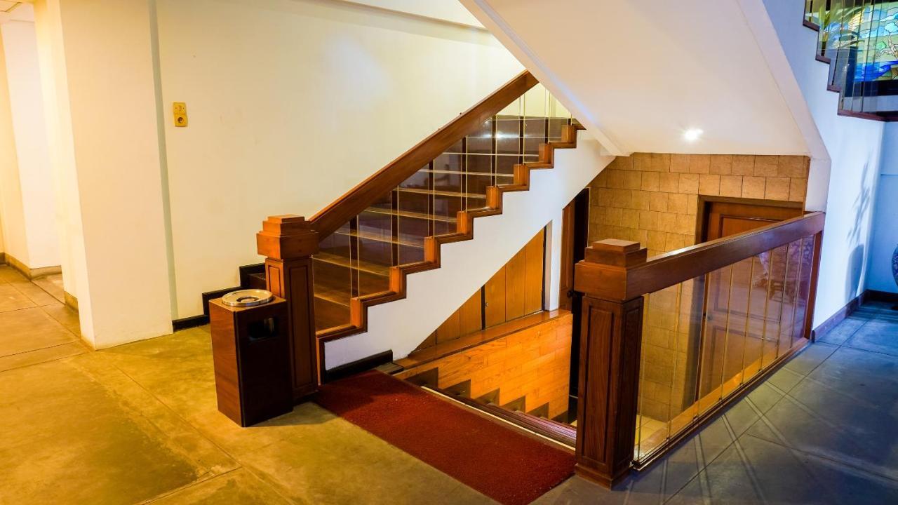 Capital O 1616 Setiabudhi Indah Hotel 万隆 外观 照片